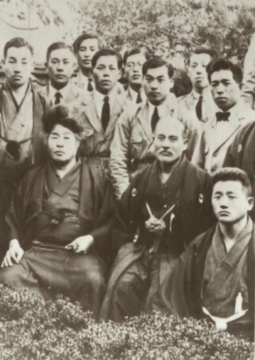 img_Ueshiba Onisaburo Deguchi e O'Sensei